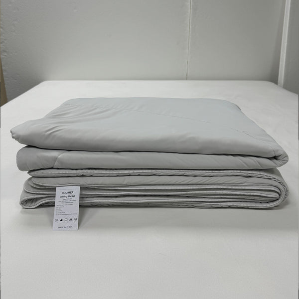 ROUMEA cooling blanket for Bed,Summer Blanket Thin Lightweight Breathable Soft Double Side Enhanced Cooling for Couch Sofa, Keep Cool for Night Sweats